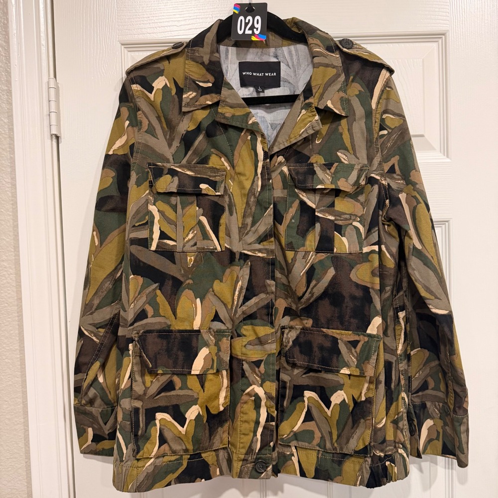 WHO WHAT WEAR Utility Jacket Sz. Large Green Camo Abstract 100% Cotton
